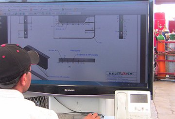 Consulta de planos en fábrica